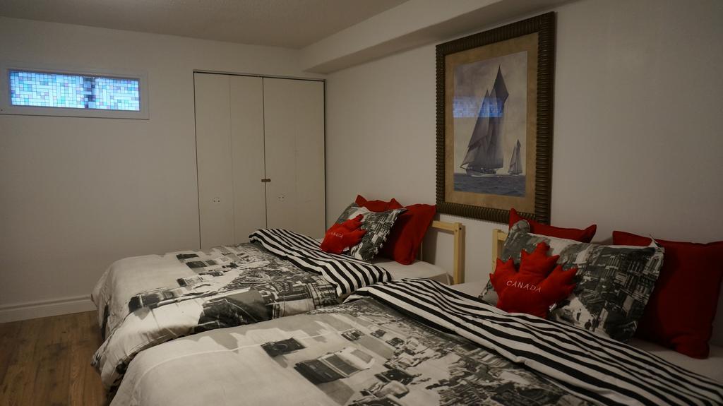 Margie Townhome Suites Торонто Экстерьер фото