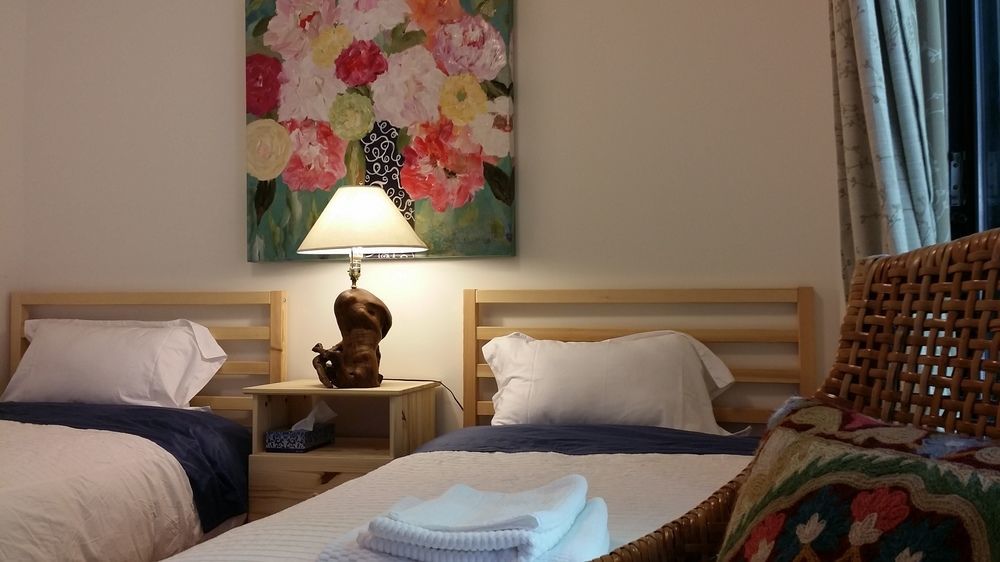 Margie Townhome Suites Торонто Экстерьер фото