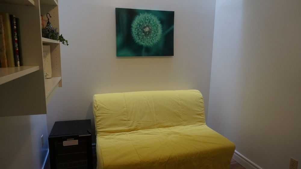 Margie Townhome Suites Торонто Экстерьер фото