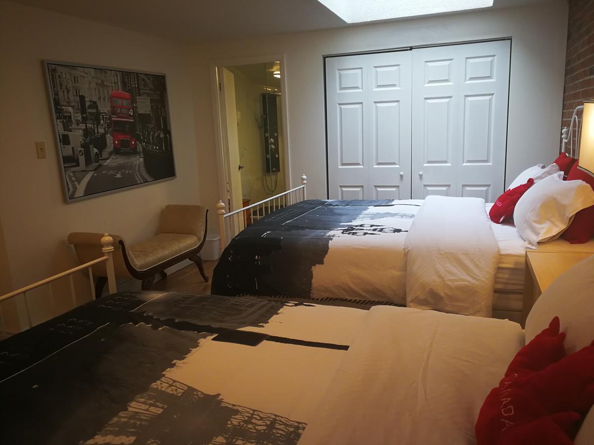 Margie Townhome Suites Торонто Экстерьер фото