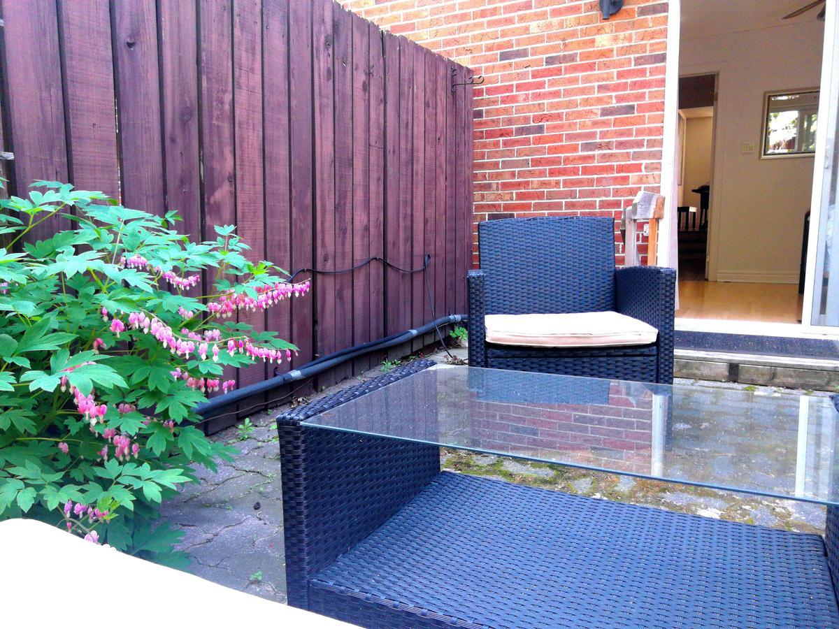 Margie Townhome Suites Торонто Экстерьер фото