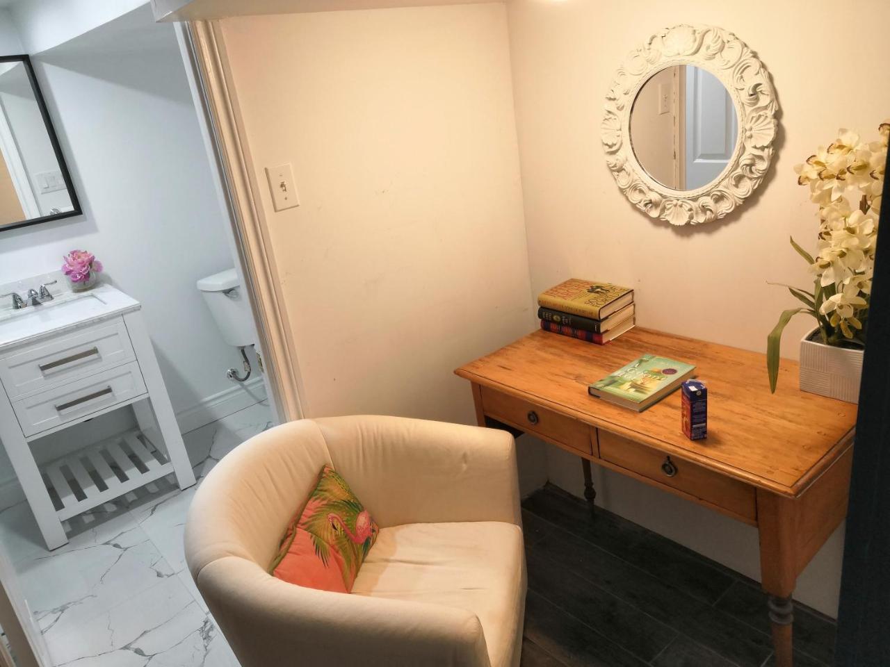 Margie Townhome Suites Торонто Экстерьер фото